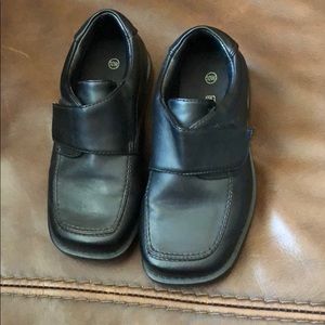 Kids dress shoes